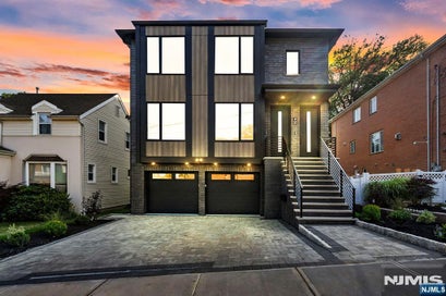 122 Edsall Avenue Palisades Park NJ 07650