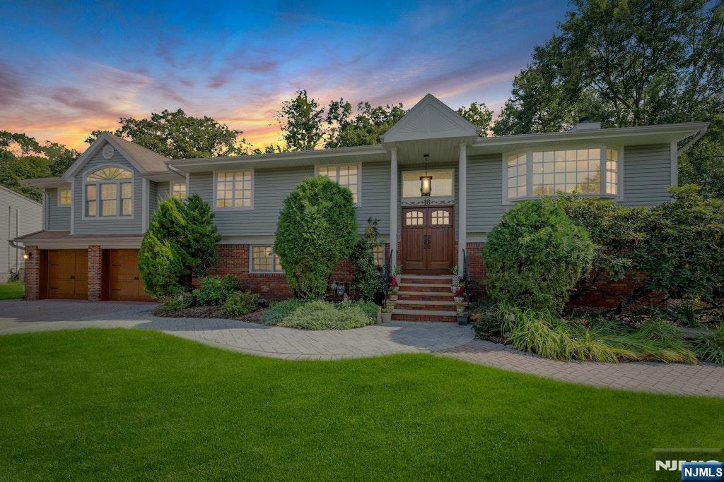 18 Bayberry Drive