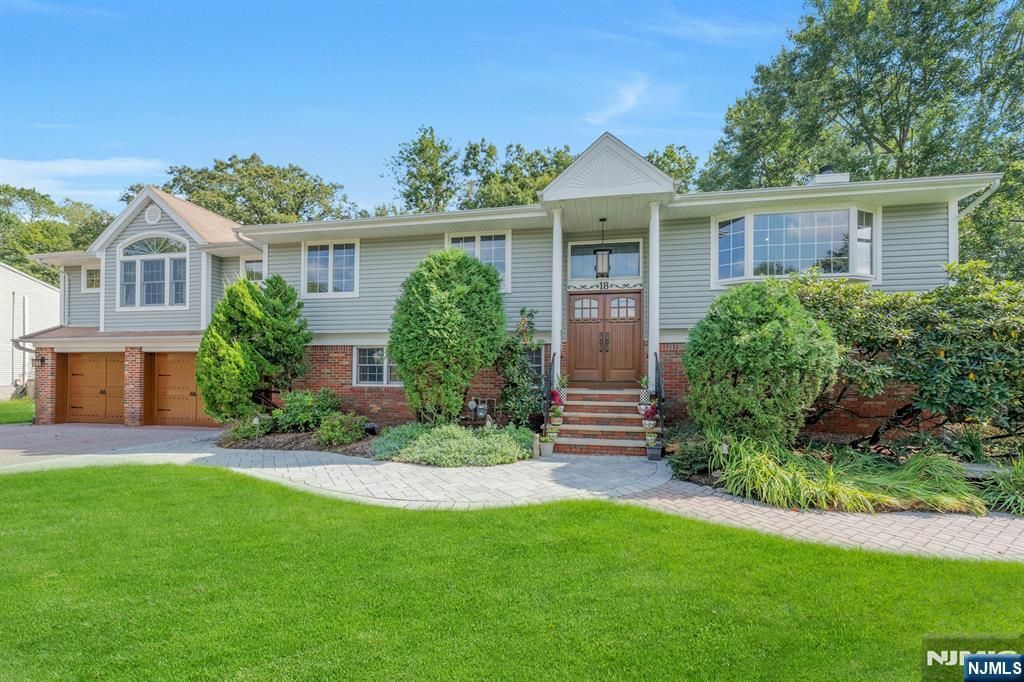 Photo of 18 Bayberry Drive, Montvale, NJ 07645 (MLS # 25037035)