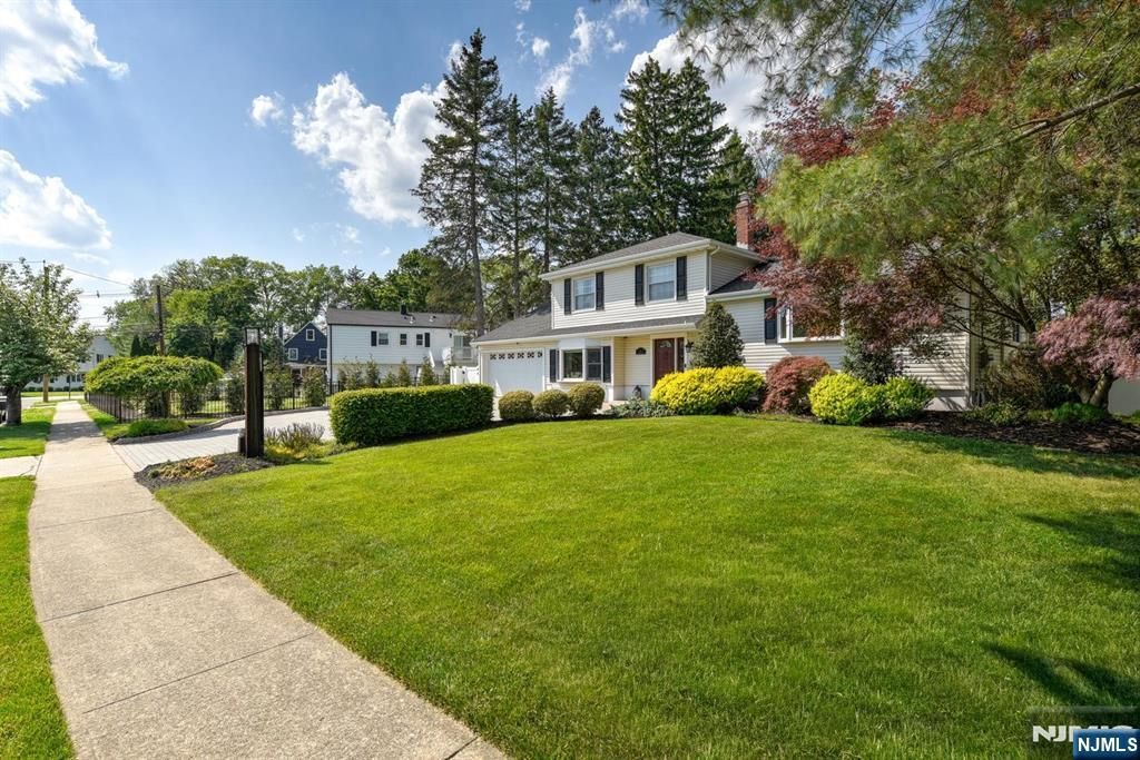 Photo of 11 Carlisle Road, Wayne, NJ 07470 (MLS # 26018777)