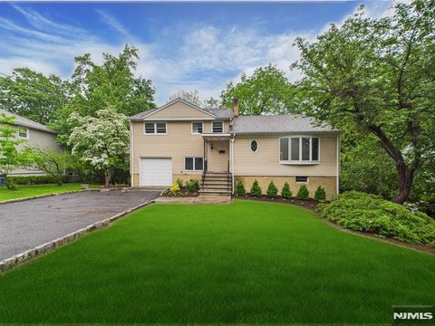 995 Andover Terrace Ridgewood NJ 07450