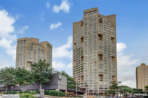 7000 Kennedy Boulevard 36C Guttenberg NJ 07093