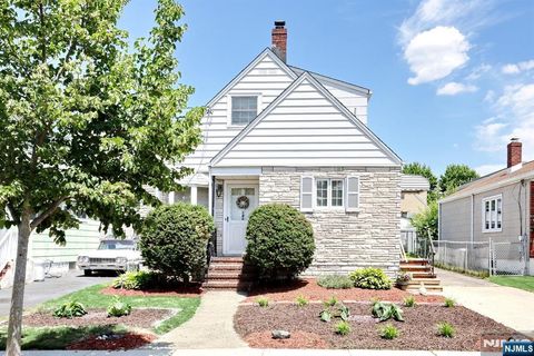 Photo of 140 Carlyle Court, Carlstadt, NJ 07072 (MLS # 26023765)