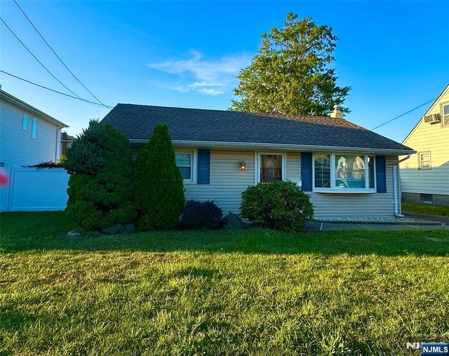 Spacious freshly painted 3BR,1 BTH Single level home with a beautiful private back yard and a car garage. This home offers a bright comfortable living room and updated kitchen. Close to Parks, schools and transit to the city. Call to schedule your appointment today. Tenant responsible for utilities, water and cable and snow removal.