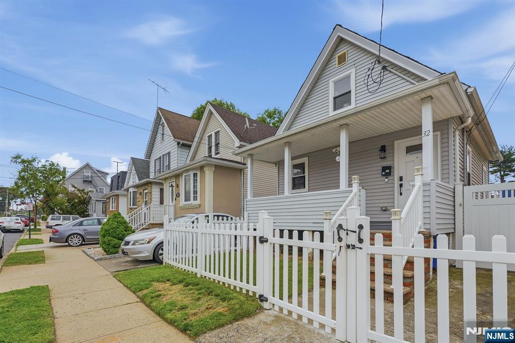 32 Willard Street