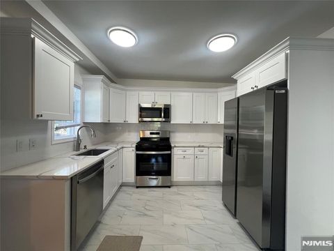 Photo of 196 2nd St #1, Englewood, NJ 07631 (MLS # 26021558)