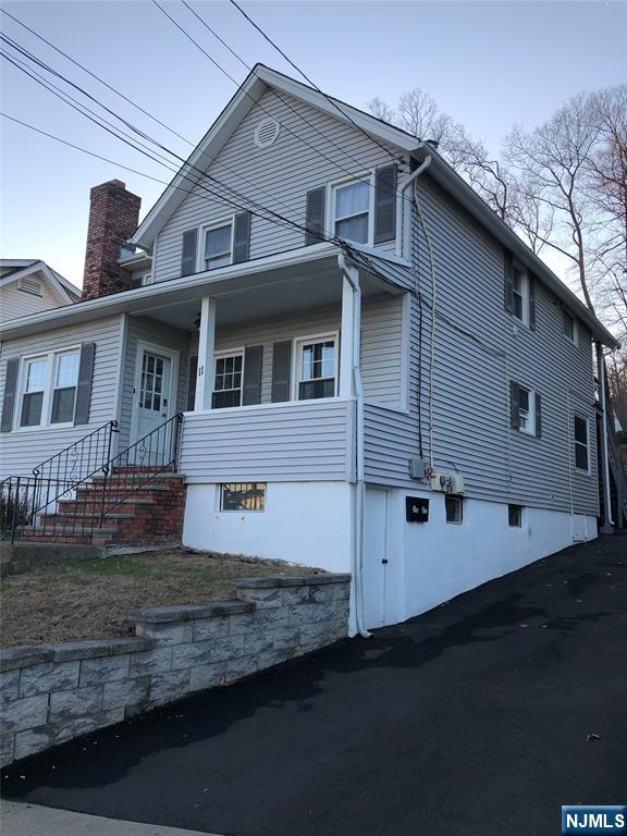 11 Woodside Avenue