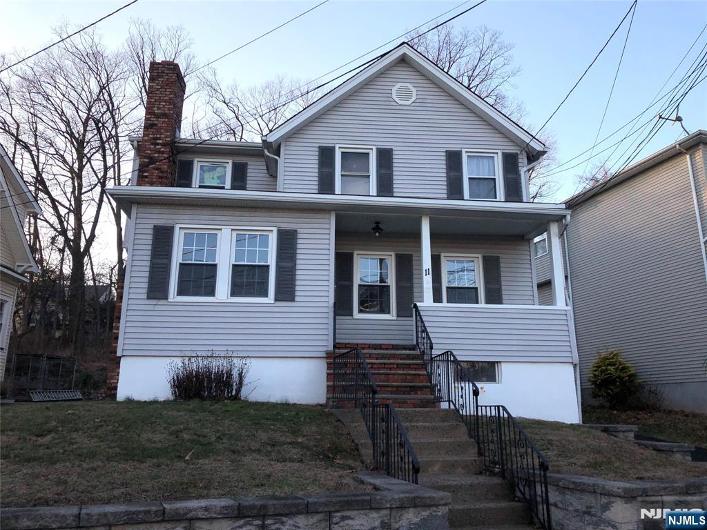 11 Woodside Avenue, Haledon, New Jersey - 6 Bedrooms  
3 Bathrooms  
12 Rooms - 