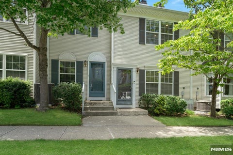 Photo of 2262 Nash Court, Mahwah, NJ 07430 (MLS # 26022017)