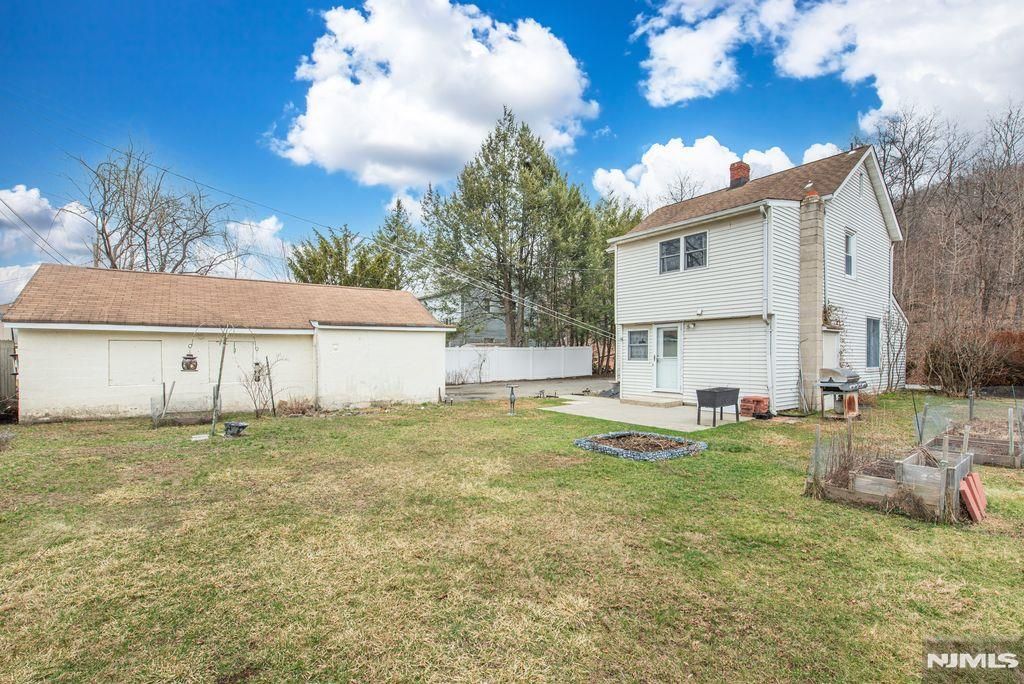 Photo of 126 Jefferson Street, Wanaque, NJ 07420 (MLS # 26008318)