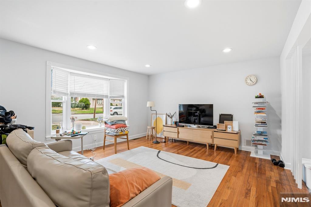 Homes for Sale in Northern NJ | ThisIsRiverEdge.com 283 Taft Road