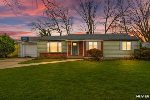 283 Taft Road River Edge NJ 07661