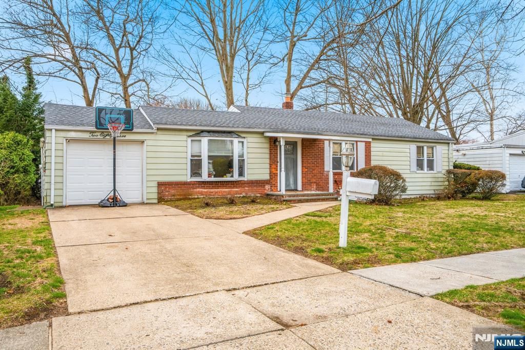 Photo of 283 Taft Road, River Edge, NJ 07661 (MLS # 26011405)