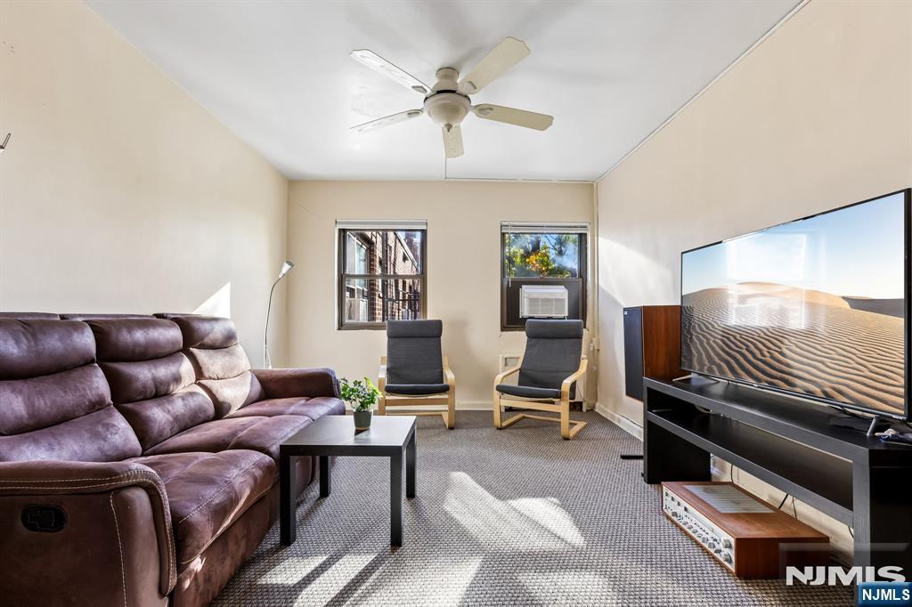 3071 Edwin Avenue 5E