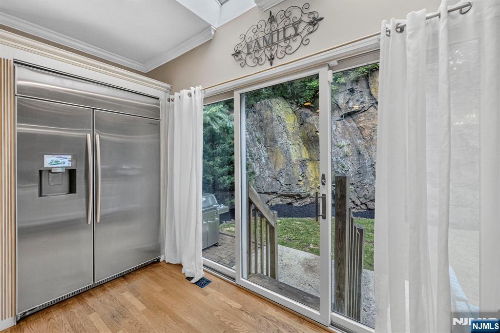 3 Cliff Road