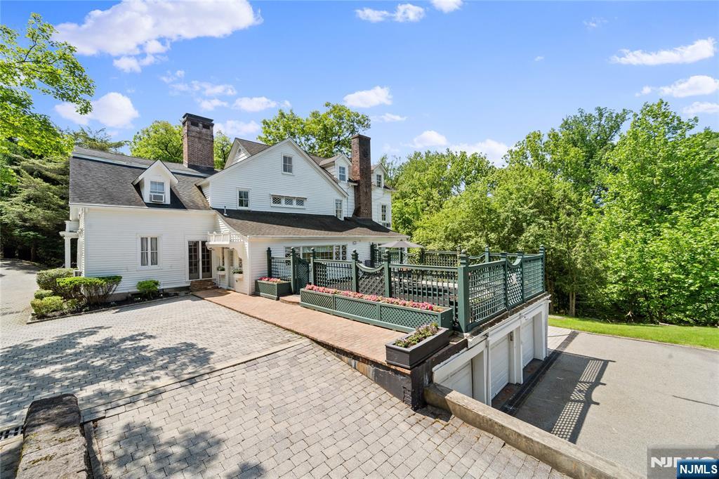 Property for Sale at 9 E Saddle River Road, Saddle River, New Jersey - Bedrooms: 8 
Bathrooms: 10 
Rooms: 19  - $3,999,999