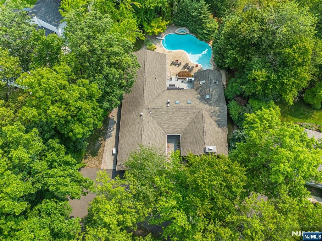 10 Reed Court