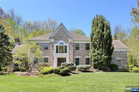 12 Hutton Drive, Mahwah, NJ 07430 - MLS#: 25014580