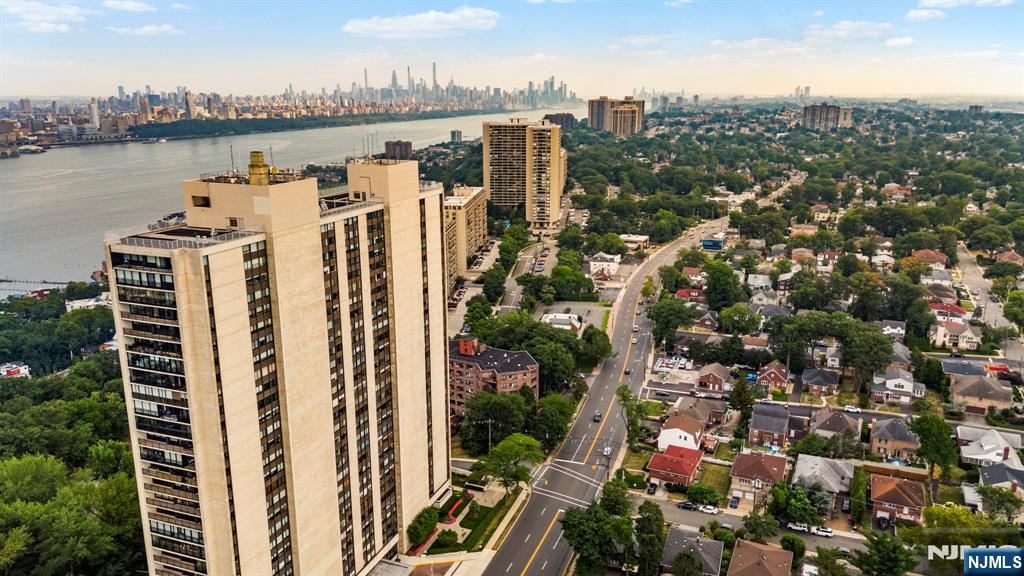 1500 Palisade Avenue 28F
