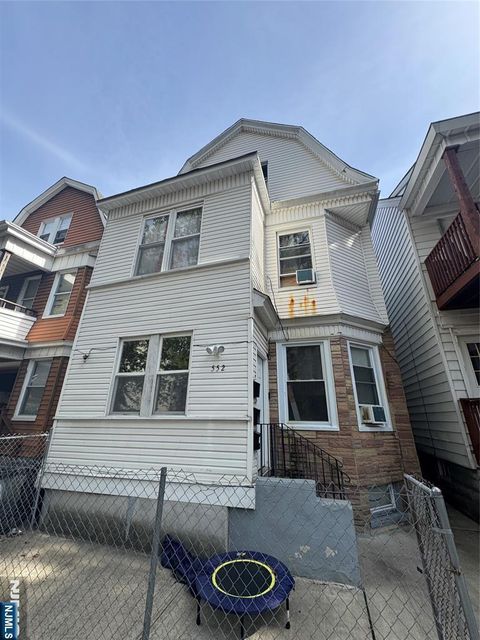 552 Norwood Street East Orange NJ 07018