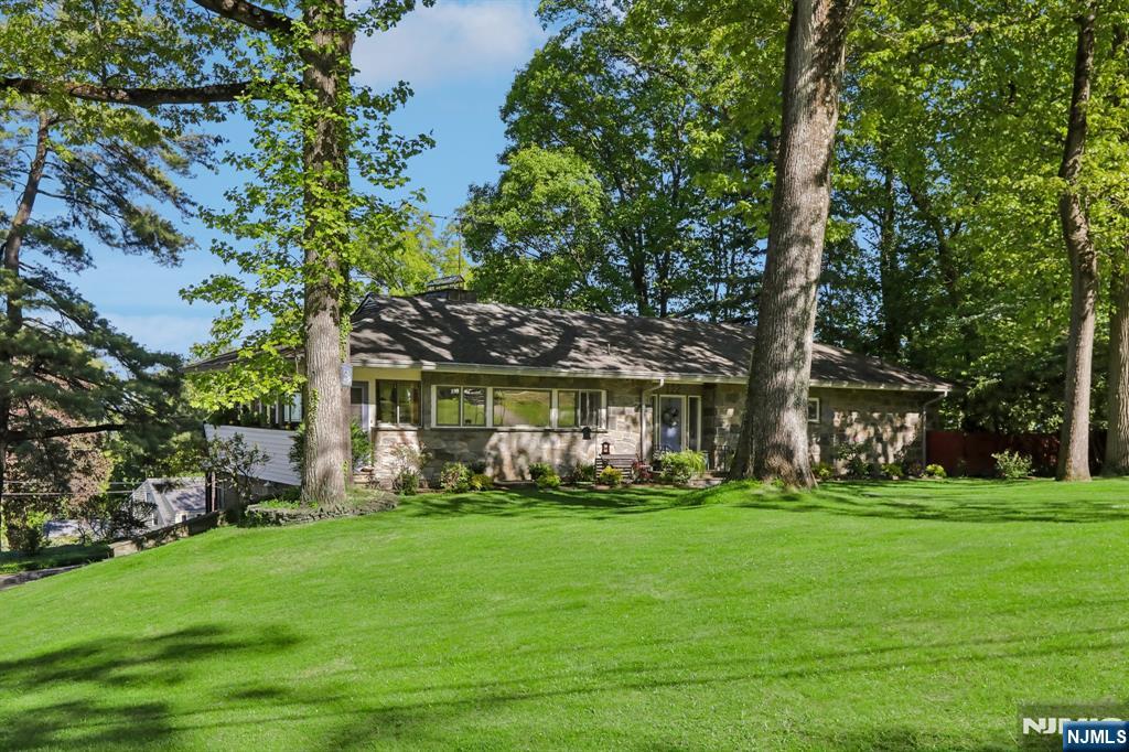 122 Sunrise Drive