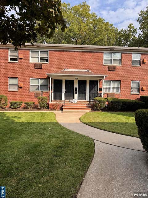 Photo of 401 W Madison Ave #27, Dumont, NJ 07628 (MLS # 26026931)