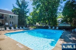 135-167 S Maple Avenue 155 E