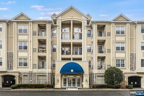 4205 Harcourt Road Unit 205, Clifton, NJ 07013 - MLS#: 25006664