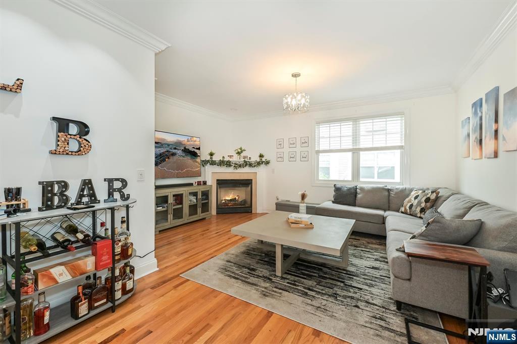 6 Doris Lane