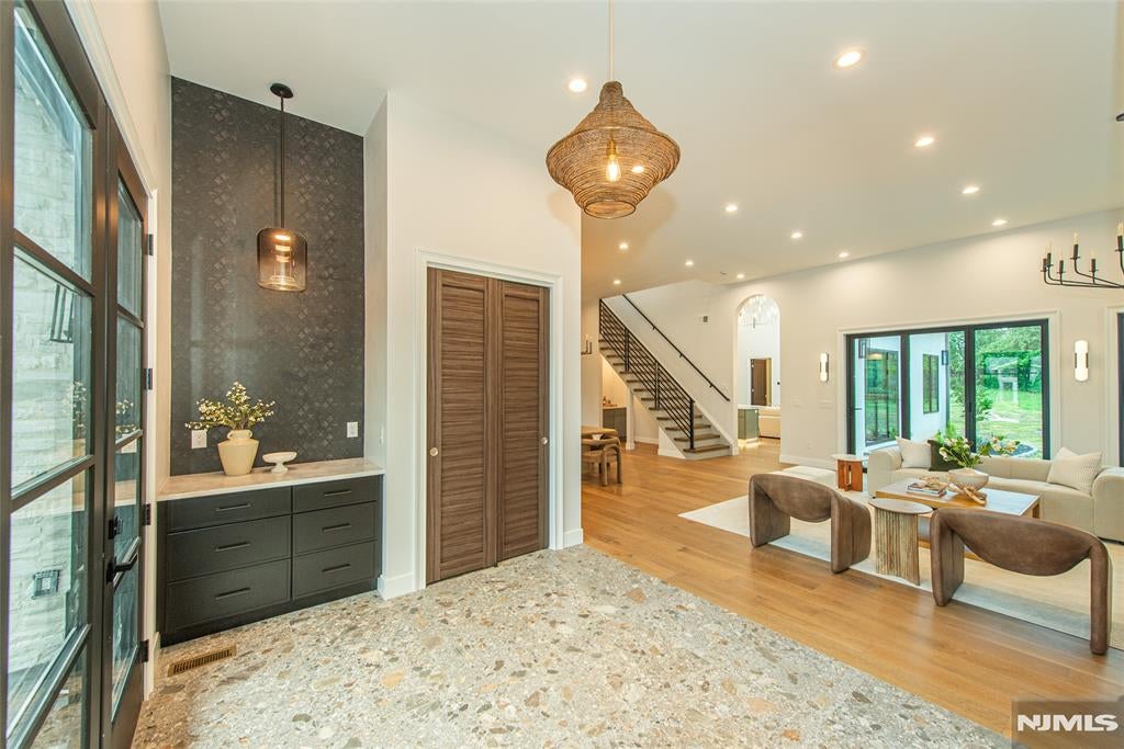 98 Haddenfield Road