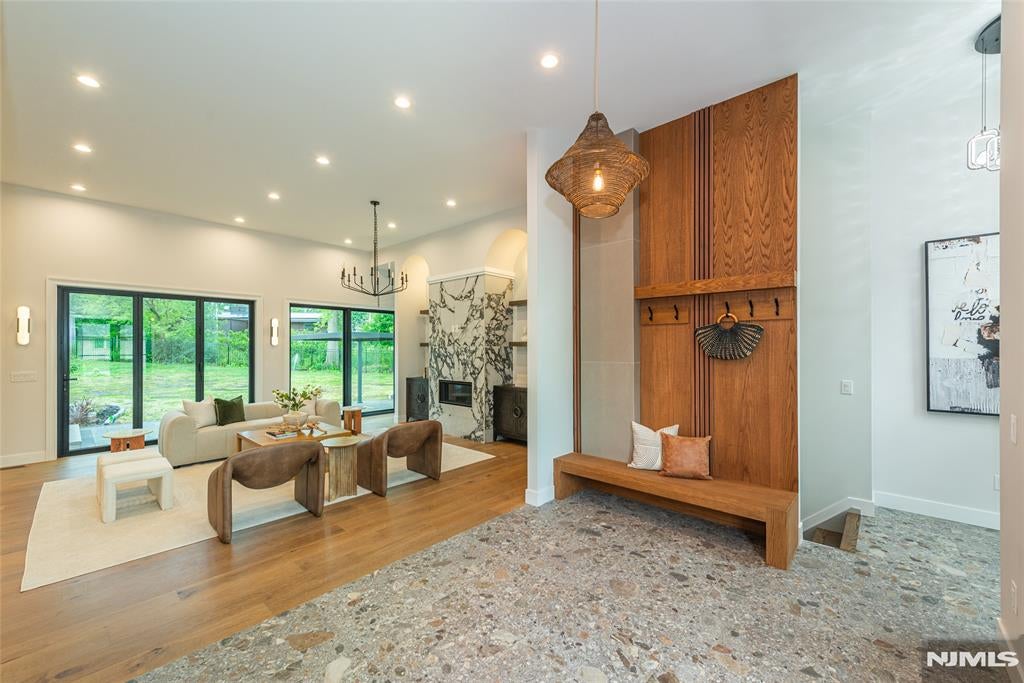 98 Haddenfield Road