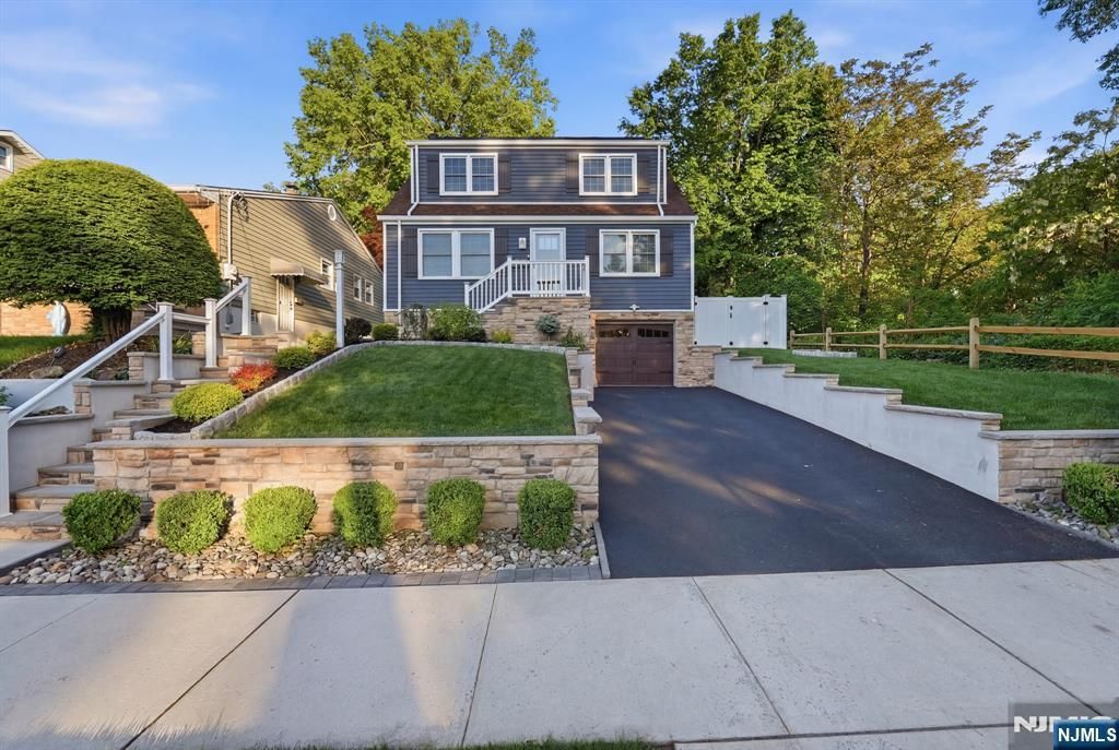 Photo of 44 Alpine Place, Kearny, NJ 07032 (MLS # 26017541)
