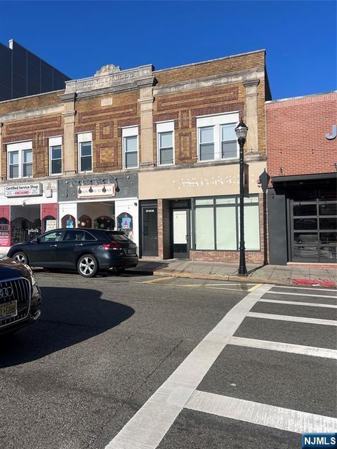 Photo of 104 Park Ave, Rutherford, NJ 07070 (MLS # 25043637)