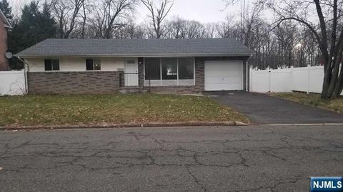 Photo of 9 Clifton Ter, Englewood Cliffs, NJ 07632 (MLS # 25031189)