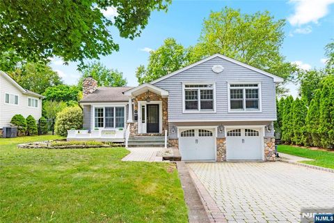 Photo of 218 E Madison Ave, Cresskill, NJ 07626 (MLS # 25035345)