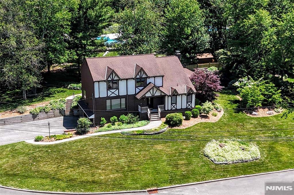 Photo of 16 Weeden Drive, West Milford, NJ 07480 (MLS # 26021757)