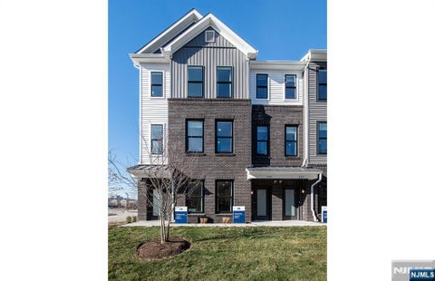 Photo of 200 Willow Street #302, Kearny, NJ 07032 (MLS # 26034381)