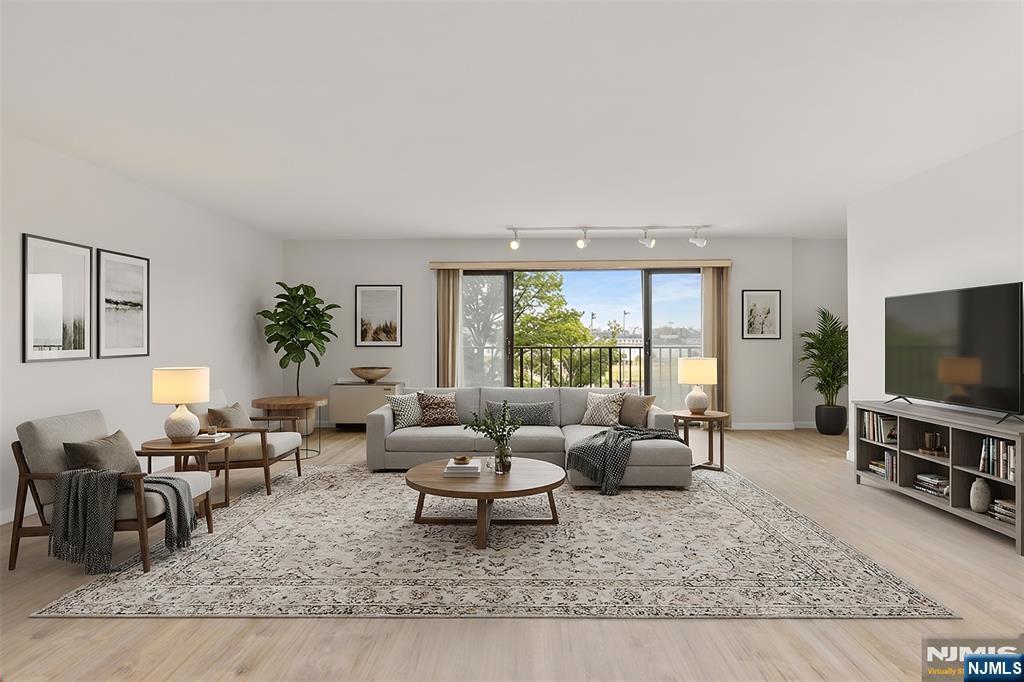 1150 River Road 4H