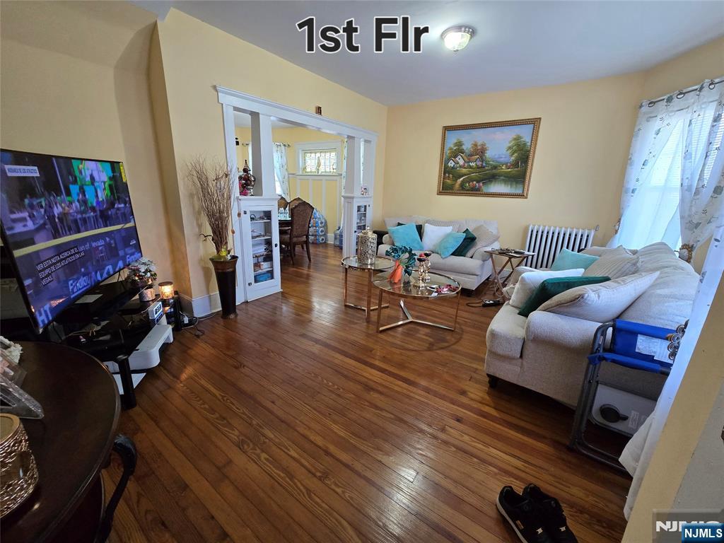 884-886 28th Street