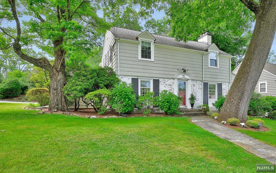 Once upon a wonderful time there was an enchanting colonial on a highly sought after street in the Wayland section. Dreams do come true and this 3 Br 3.5 bath home with bonus bedroom/flex space in basement hit the market! Love will bloom on this green lush landscaped flower filled oasis.! Chic and charming on the inside there is amazing flow, attention to details, arched doorways, and heavy on character. Inviting center hall foyer with large FML. LR w/gas fp, sunny den/office, FML DR and large eat in kitchen with pantry. Primary en suite.Large finished basement with a great DYI craft laundry room, full bath, Rec room and bonus bed w/egress and walk out to yard. Plenty of room for expansion if needed. Oversized rear deck ,Hardwood Floors and LOCATION LOCATION LOCATION!. Enjoy all Verona has to offer while being a stones throw to Verona park offering tennis, paddleboats,playground and walking and jogging path. Nearby NYC bus, restaurants, shopping and your favorite "barrista"!