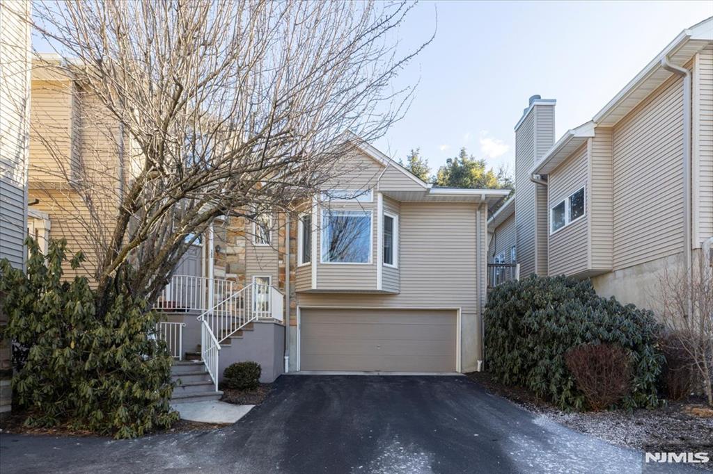 153 Clarken Drive