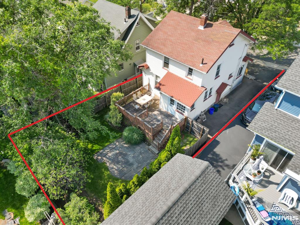 42 Oakwood Avenue