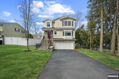 Photo of 41 Ramsey Avenue, Ramsey, NJ 07446 (MLS # 26006514)