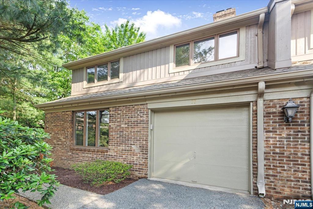 Property for Sale at 77 Cummings Court, Mahwah, New Jersey - Bedrooms: 3 
Bathrooms: 3  - $760,000