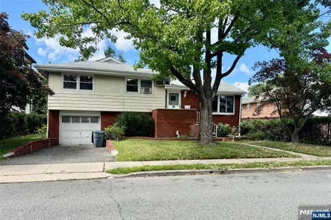 Photo of 2465 Camner ST, Fort Lee, NJ 07024 (MLS # 26029838)