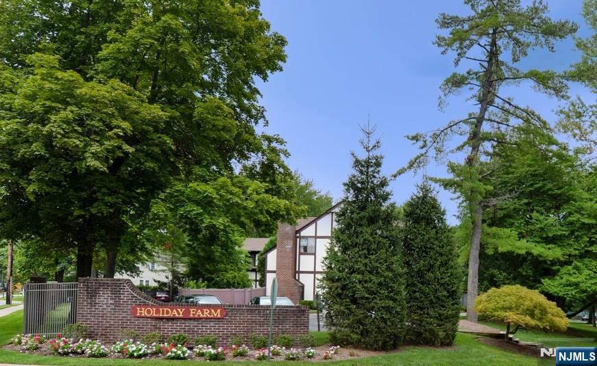 477 Piermont Avenue T477