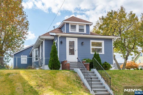 Photo of 565 Paulison Avenue, Clifton, NJ 07011 (MLS # 26041315)