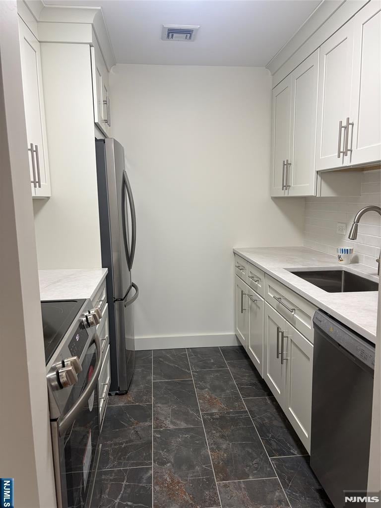 240 Main Street 305