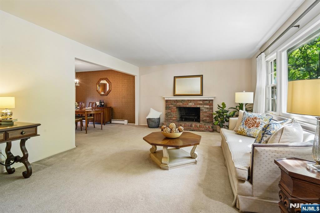 16 Darlene Terrace