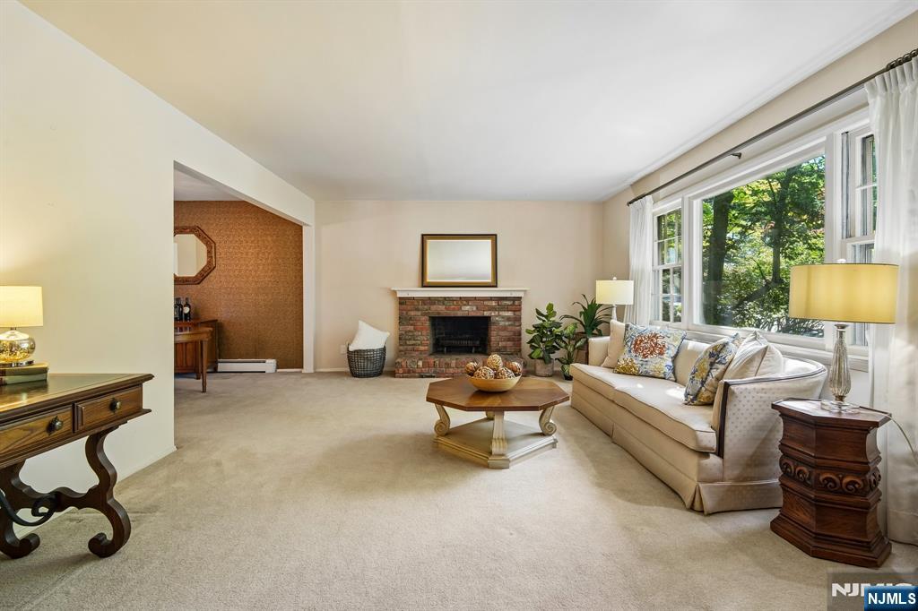 16 Darlene Terrace